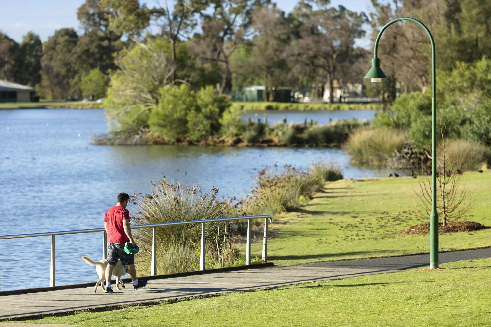 Quality Hotel Lakeside Bendigo Exterior photo