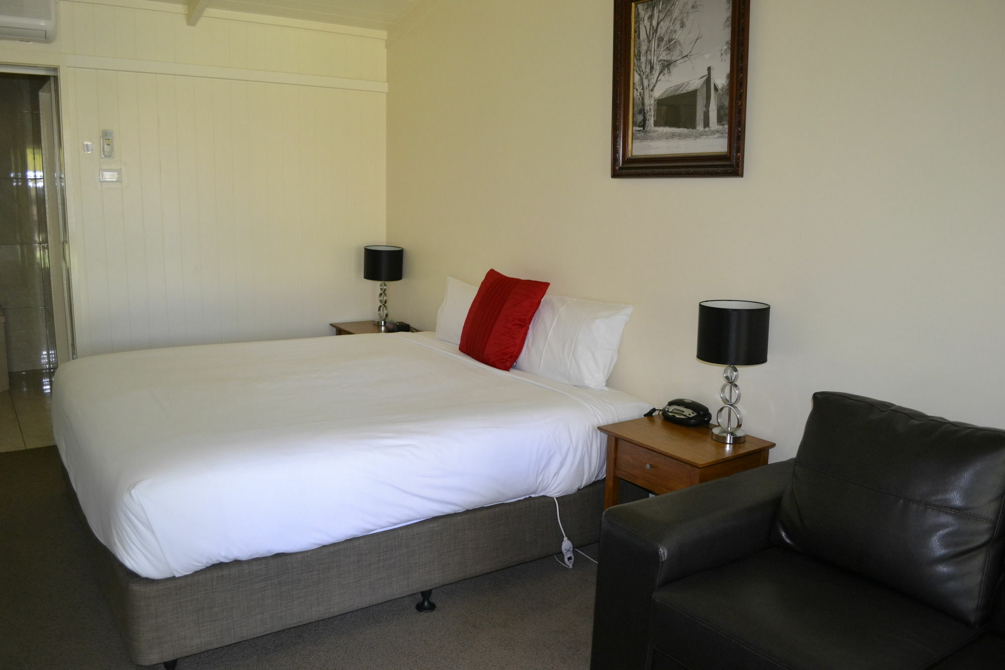 Quality Hotel Lakeside Bendigo Exterior photo